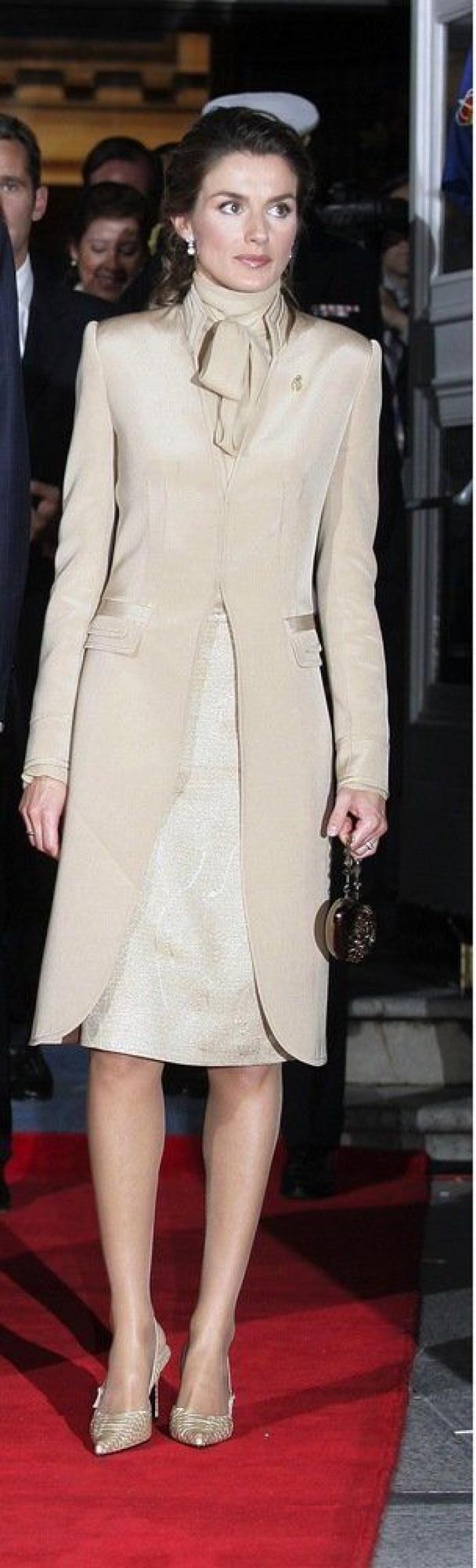 Vestido de Letizia en los Premios Príncipe de Asturias 2012 y repaso a sus 'looks' en las ediciones anteriores (FOTOS)