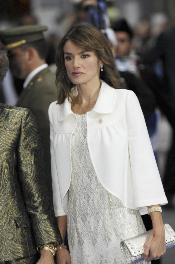Vestido de Letizia en los Premios Príncipe de Asturias 2012 y repaso a sus 'looks' en las ediciones anteriores (FOTOS)