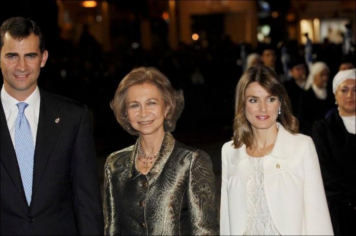 Vestido de Letizia en los Premios Príncipe de Asturias 2012 y repaso a sus 'looks' en las ediciones anteriores (FOTOS)
