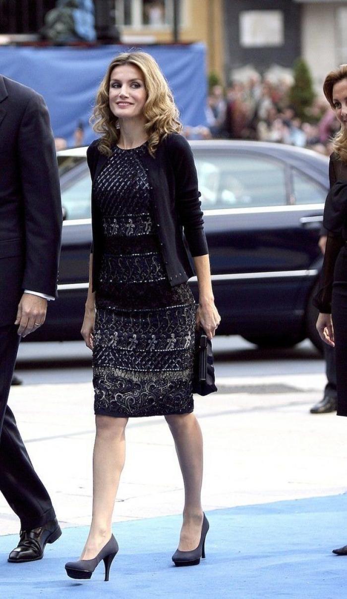 Vestido de Letizia en los Premios Príncipe de Asturias 2012 y repaso a sus 'looks' en las ediciones anteriores (FOTOS)