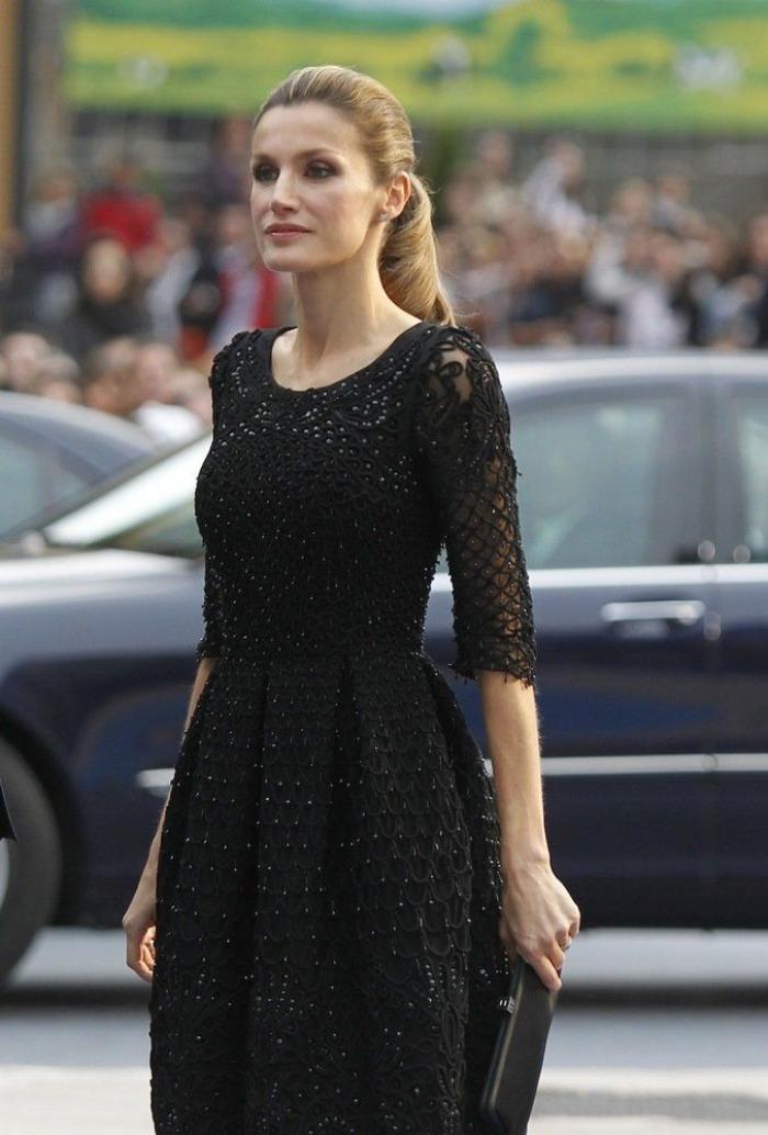 Vestido de Letizia en los Premios Príncipe de Asturias 2012 y repaso a sus 'looks' en las ediciones anteriores (FOTOS)