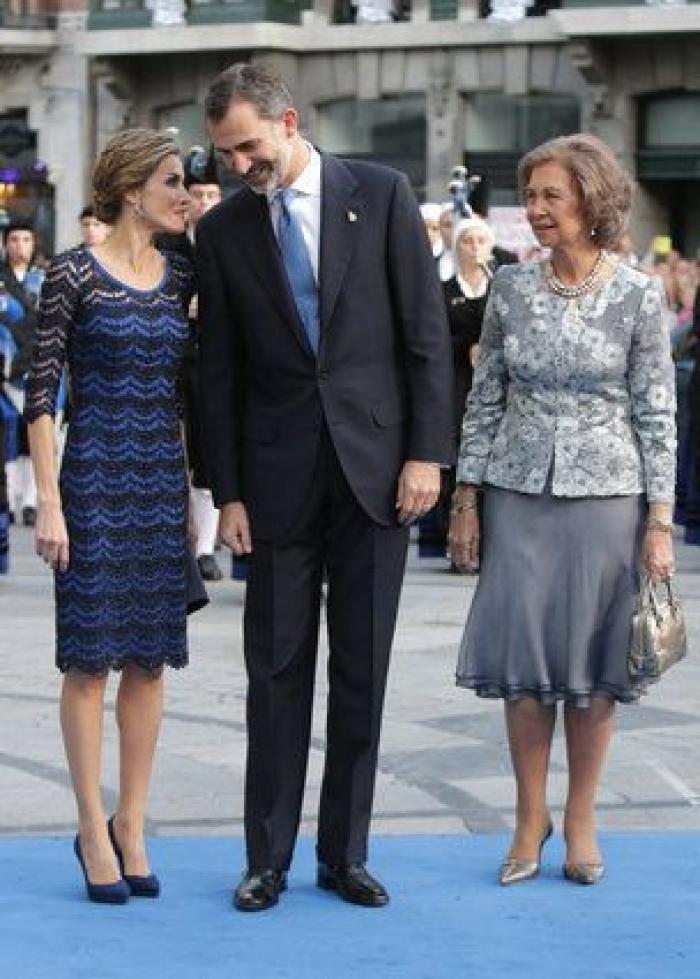Vestido de Letizia en los Premios Príncipe de Asturias 2012 y repaso a sus 'looks' en las ediciones anteriores (FOTOS)
