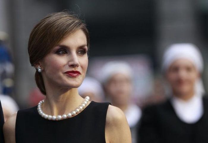 Vestido de Letizia en los Premios Príncipe de Asturias 2012 y repaso a sus 'looks' en las ediciones anteriores (FOTOS)