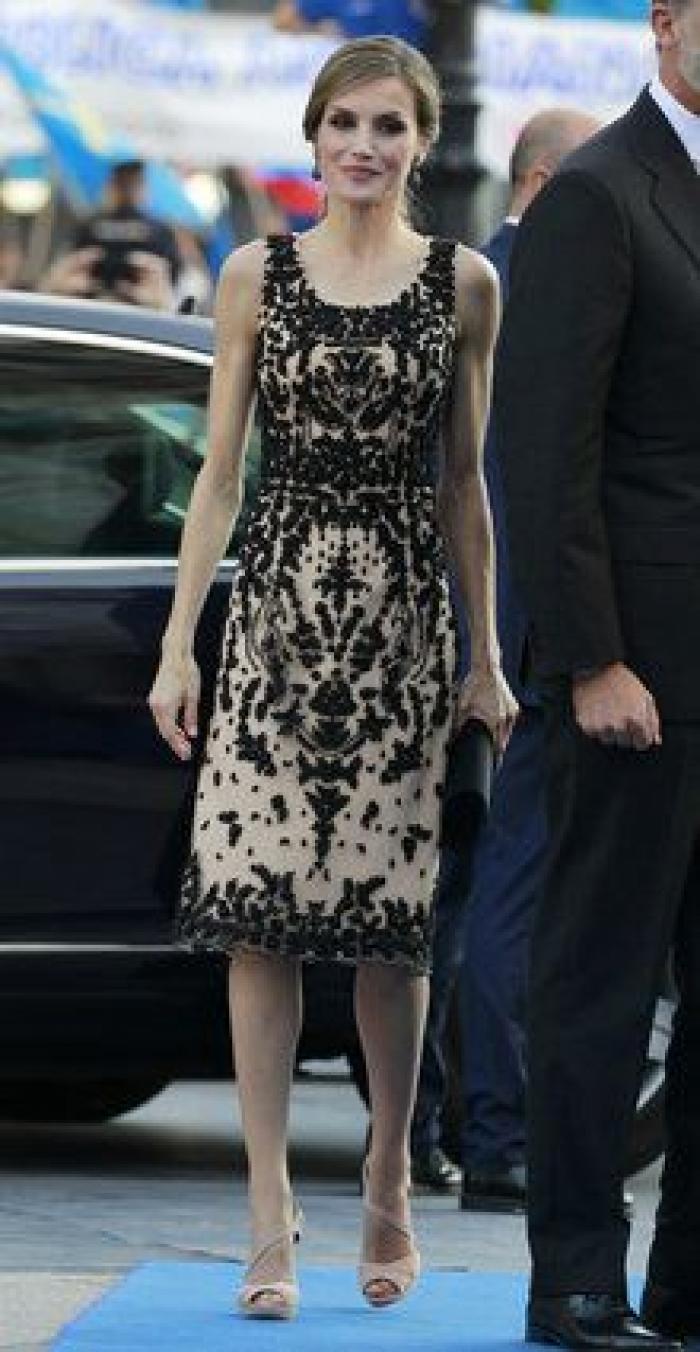 Vestido de Letizia en los Premios Príncipe de Asturias 2012 y repaso a sus 'looks' en las ediciones anteriores (FOTOS)