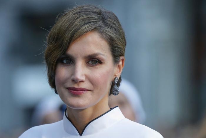 Vestido de Letizia en los Premios Príncipe de Asturias 2012 y repaso a sus 'looks' en las ediciones anteriores (FOTOS)