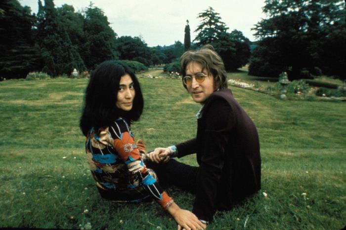 Yoko Ono no tuvo la culpa de la separación de los Beatles... ni de estas 25 cosas (TUITS)