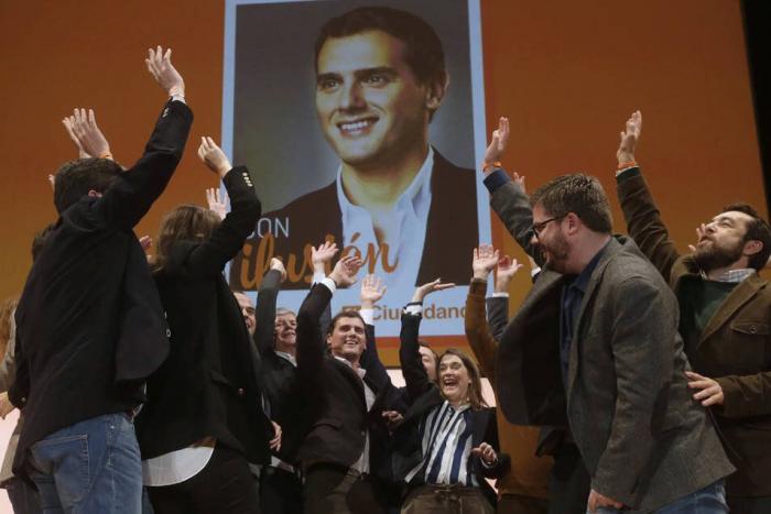El PP contrata a Albert Rivera para recurrir la ley catalana de alquileres