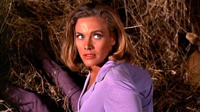 Estreno de James Bond en España: Javier Bardem posa en Madrid con un 007 convertido ya en 'taquillazo' (FOTOS)