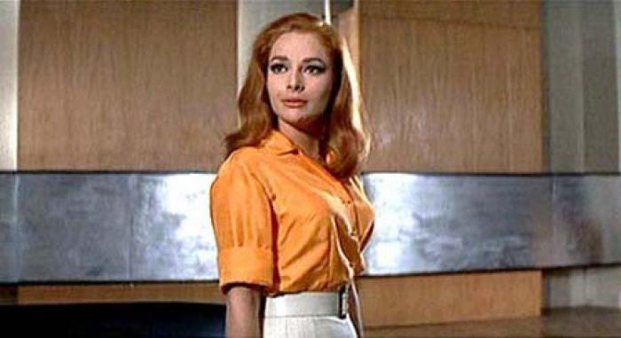 Estreno de James Bond en España: Javier Bardem posa en Madrid con un 007 convertido ya en 'taquillazo' (FOTOS)