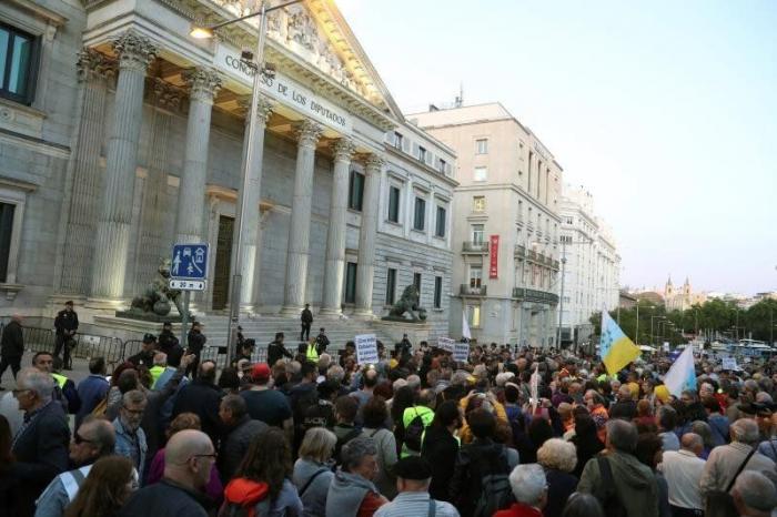 El Congreso aprueba la subida de las pensiones y del sueldo de los funcionarios sin el apoyo de Vox