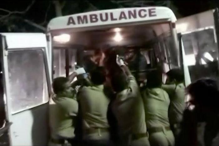 La policía india mata a cuatro detenidos por una violación y asesinato que ha provocado la indignación del país