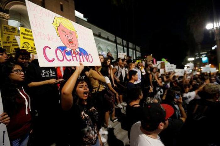 Así vive Donald Trump de alimentar el racismo en EEUU