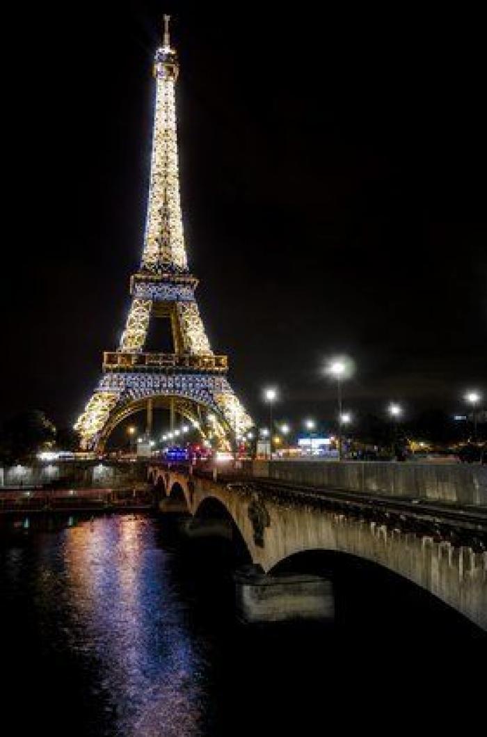 La bandera de España de Madrid y otros alumbrados de Navidad igual de horteras