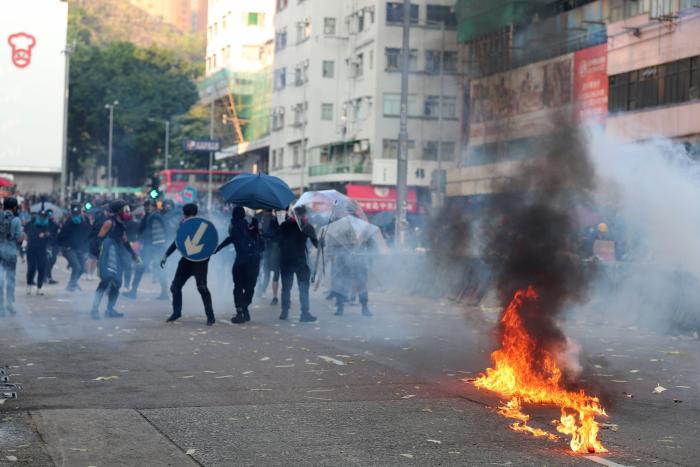 Un herido de bala en las protestas de Hong Kong en pleno 70ª aniversario de la China comunista