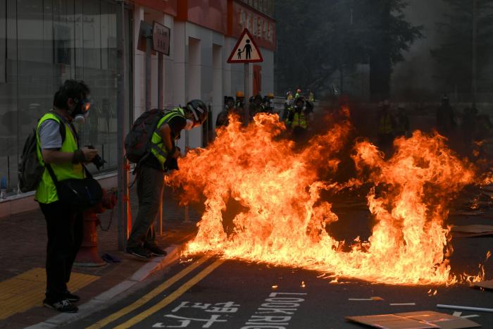 Un herido de bala en las protestas de Hong Kong en pleno 70ª aniversario de la China comunista
