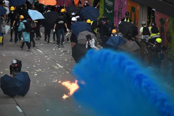 Un herido de bala en las protestas de Hong Kong en pleno 70ª aniversario de la China comunista