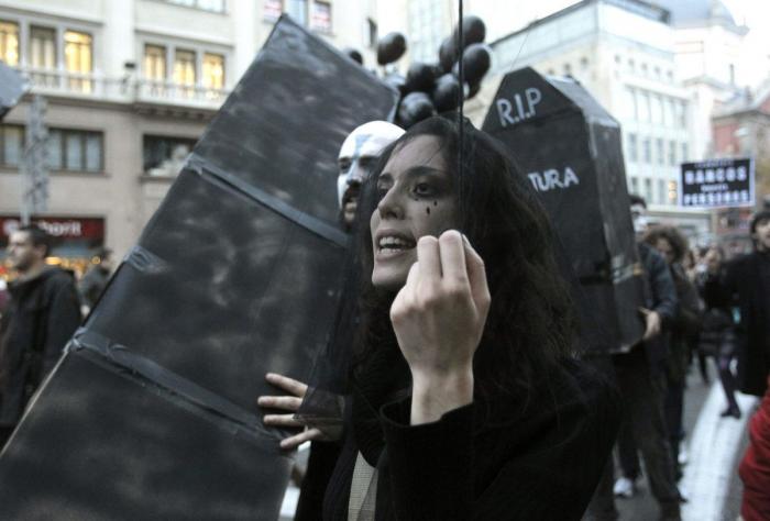 Piquete a El Rey León en la Gran Vía de Madrid el 14N (VÍDEO, FOTOS)