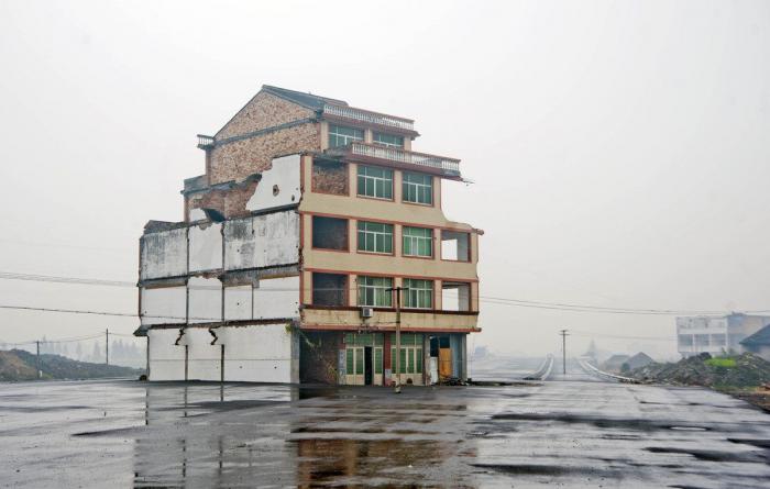 "A él no le va a afectar...": el irónico 'hachazo' de García Egea a Sánchez tras la propuesta de cobrar en las autovías