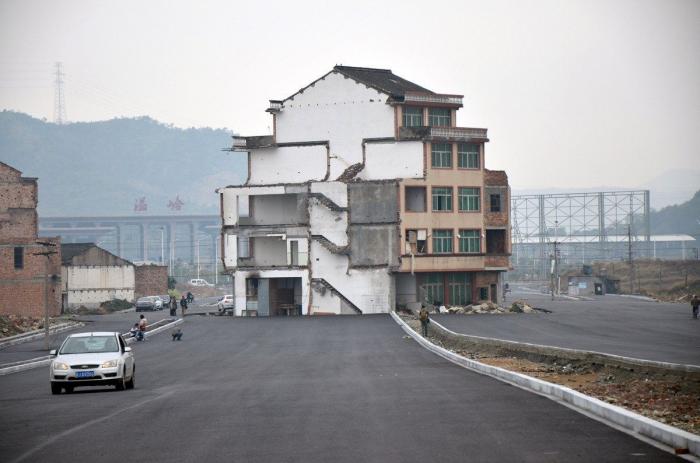 "A él no le va a afectar...": el irónico 'hachazo' de García Egea a Sánchez tras la propuesta de cobrar en las autovías