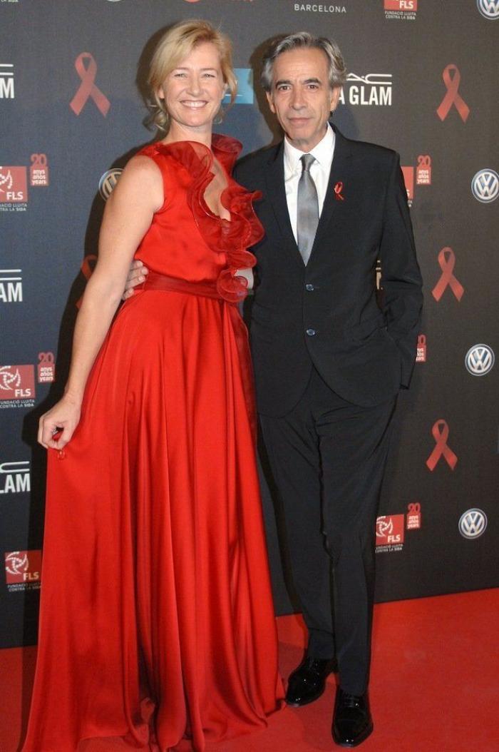 De gala con lazo rojo: Miguel Bosé y Eugenia Silva, anfitriones de un acto contra el Sida (FOTOS)