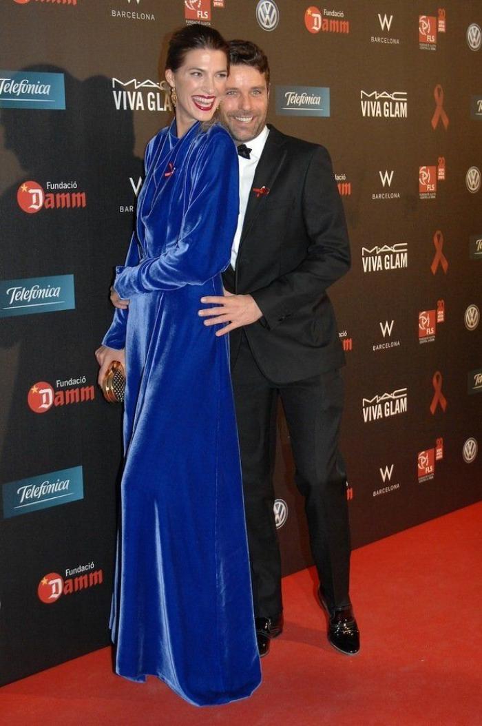 De gala con lazo rojo: Miguel Bosé y Eugenia Silva, anfitriones de un acto contra el Sida (FOTOS)