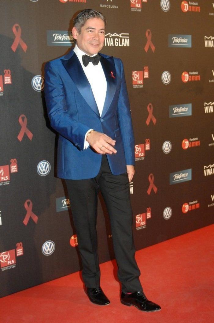 De gala con lazo rojo: Miguel Bosé y Eugenia Silva, anfitriones de un acto contra el Sida (FOTOS)