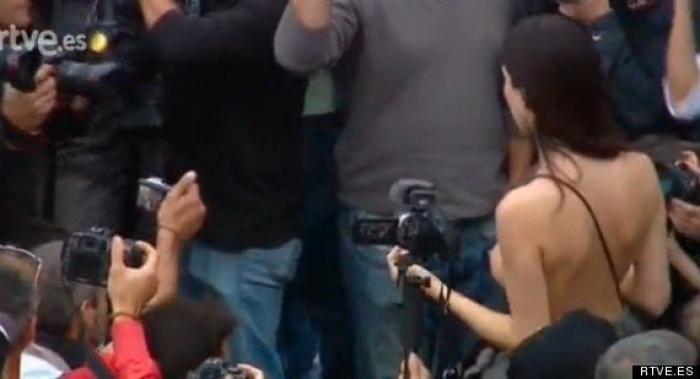 Alberto Casillas, el camarero del 25-S, que votó al PP, protagonista de la Asamblea de IU Madrid