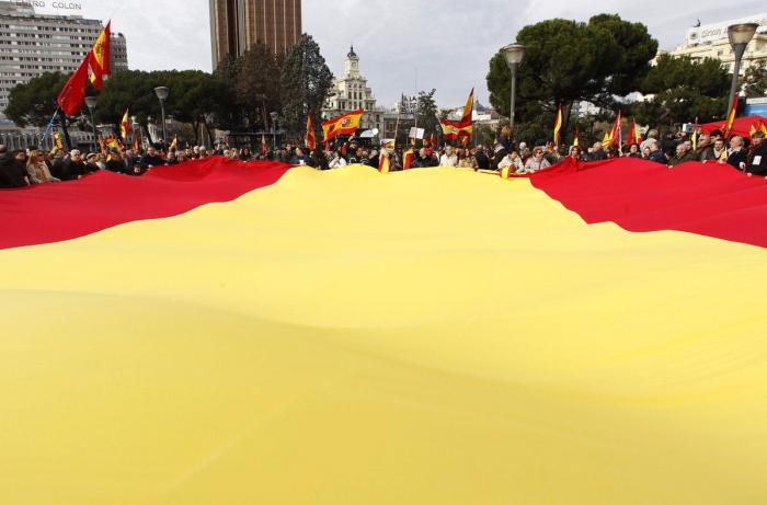 Manifestación "España somos todos": miles de personas se concentran el Día de la Constitución (FOTOS)