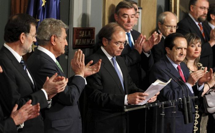 Predicciones de Rajoy en el día de la Constitución: 2013 "será mejor" y en 2014 "habrá crecimiento y creación de empleo"