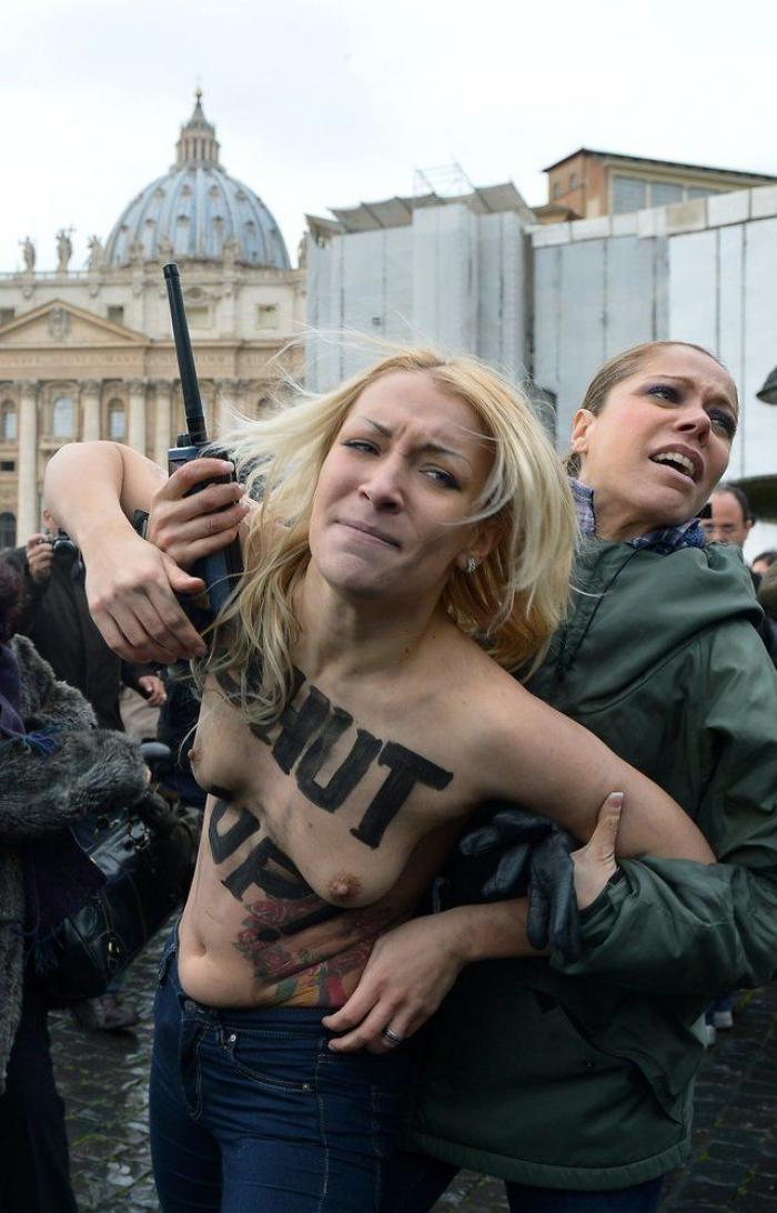 Una plataforma de Parla insta a llamar a Ignacio González y decirle "mi salud no se vende"