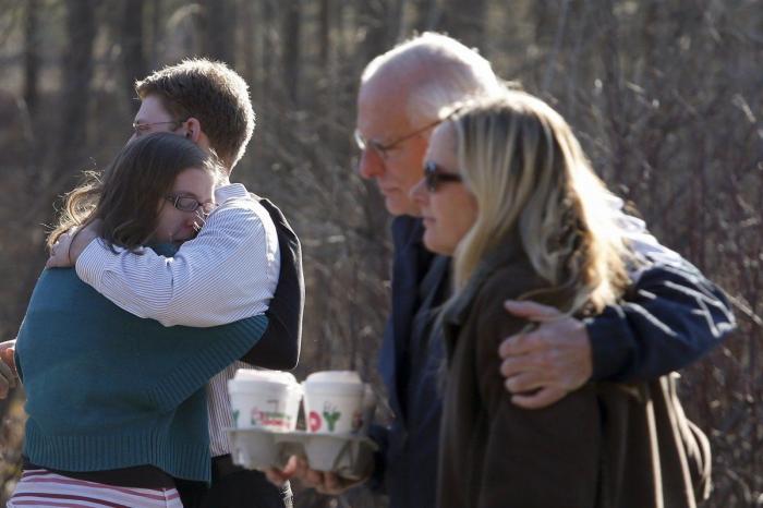 Tiroteo en Connecticut: Al menos 27 muertos, 20 de ellos niños, en una escuela infantil (DIRECTO, VIDEO)