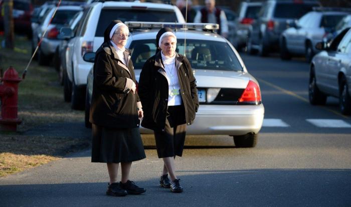 Tiroteo en Connecticut: Al menos 27 muertos, 20 de ellos niños, en una escuela infantil (DIRECTO, VIDEO)