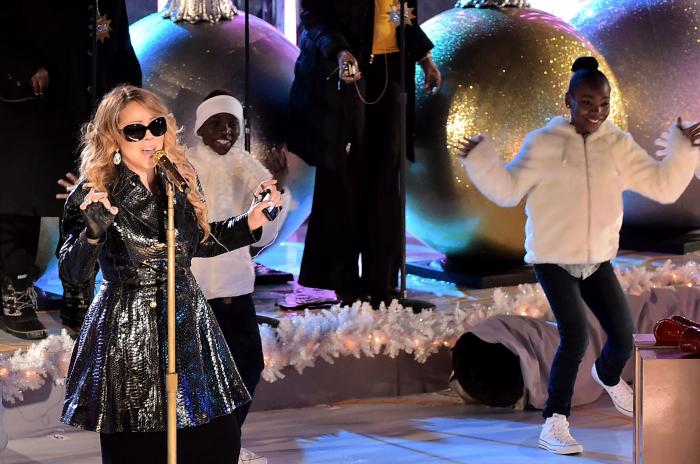 20 Navidades escuchando el villancico 'All I want for Christmas is you'