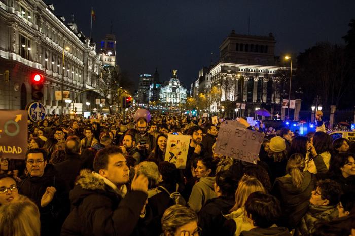 Ola de 'zascas' a Marhuenda tras calificar la huelga de "pija"