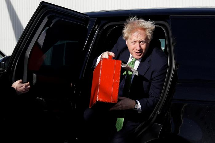 Johnson contra las cuerdas: qué pasa si dimite el primer ministro