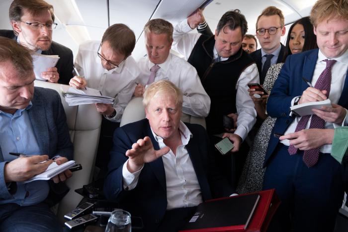 Johnson contra las cuerdas: qué pasa si dimite el primer ministro