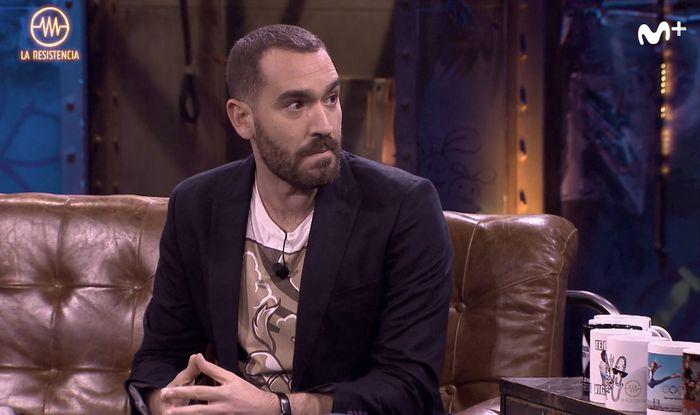 El terrible disgusto de Broncano en plena entrevista en 'La Resistencia': se quedó sin lo que más quería