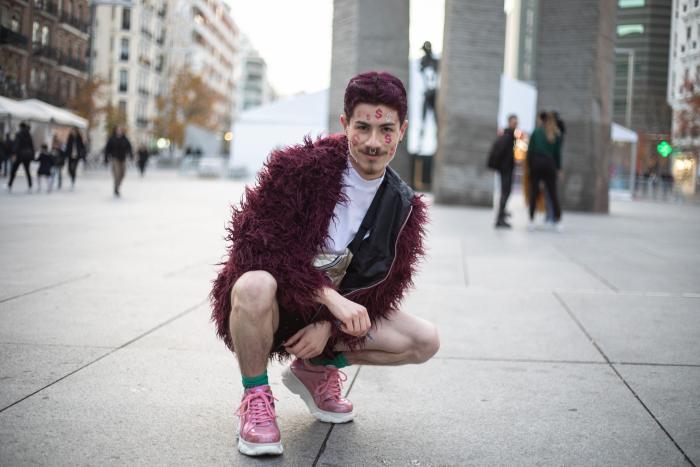 Rosalía dispara el contador de 'me gustas' con unas fotos desnuda en la cama