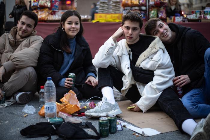 Rosalía dispara el contador de 'me gustas' con unas fotos desnuda en la cama