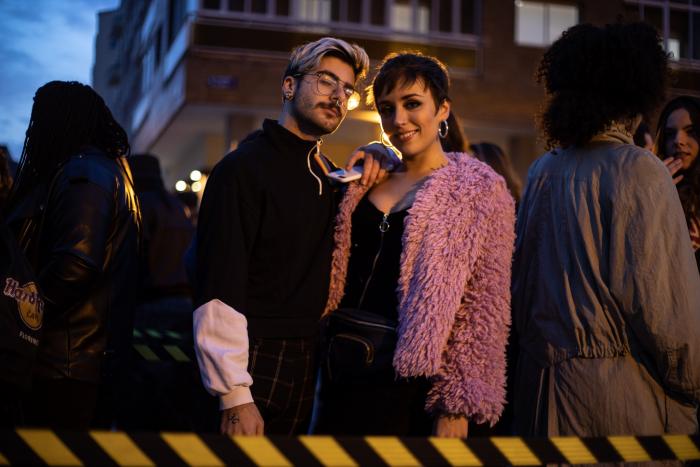 Rosalía dispara el contador de 'me gustas' con unas fotos desnuda en la cama