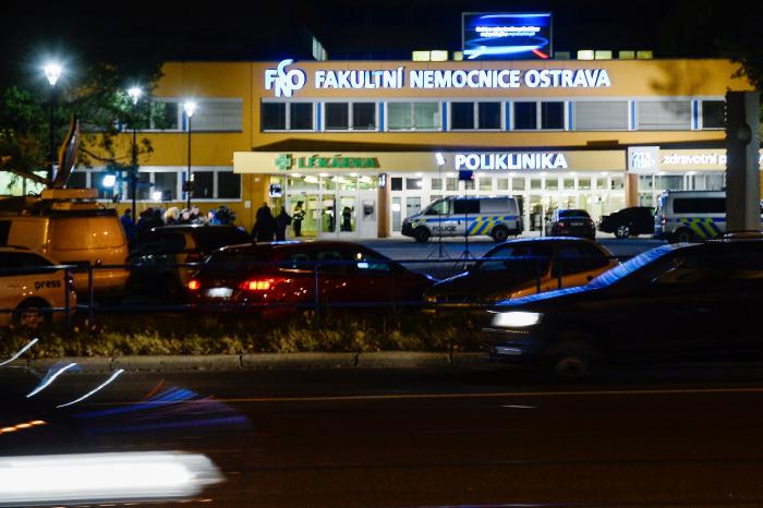 Al menos seis muertos en un tiroteo en un hospital del noreste de República Checa