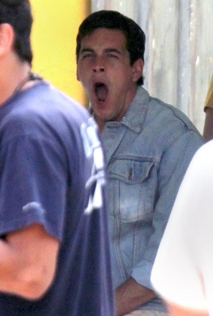 ¿Sueño o aburrimiento? Famosos 'cazados' mientras bostezaban (FOTOS)