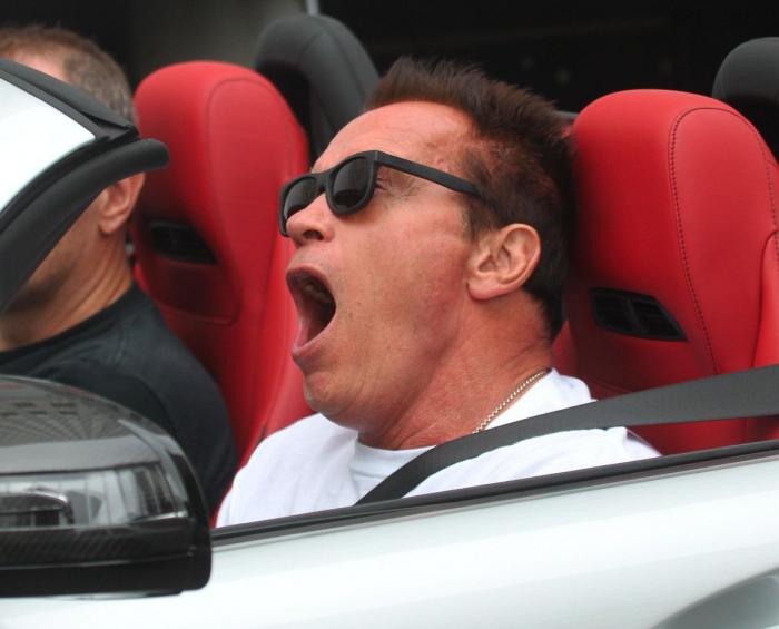 ¿Sueño o aburrimiento? Famosos 'cazados' mientras bostezaban (FOTOS)