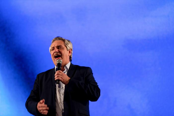 Macri y Fernández se reúnen para abordar las transición en Argentina tras el triunfo peronista