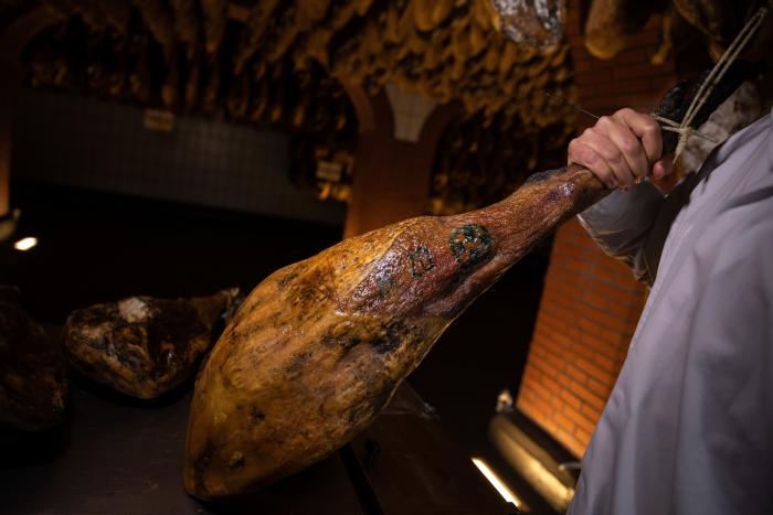 'The Guardian' llama "ignorante" a Pedro Sánchez por este error durante un acto