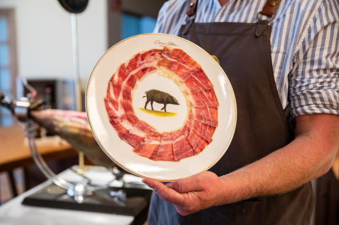 'The Guardian' llama "ignorante" a Pedro Sánchez por este error durante un acto