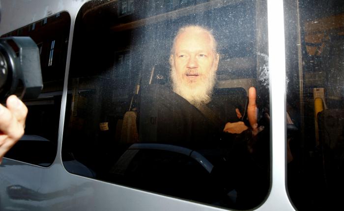 ¿Quién es Julian Assange?