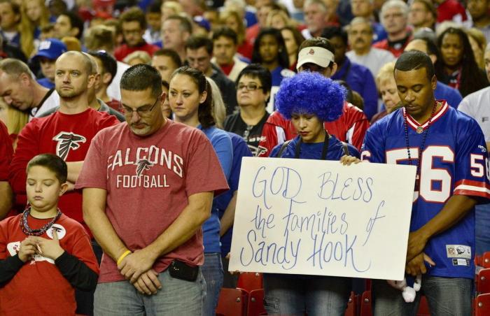 Tiroteo en Connecticut: Los deportistas rinden homenaje a las víctimas de Newtown (FOTOS)