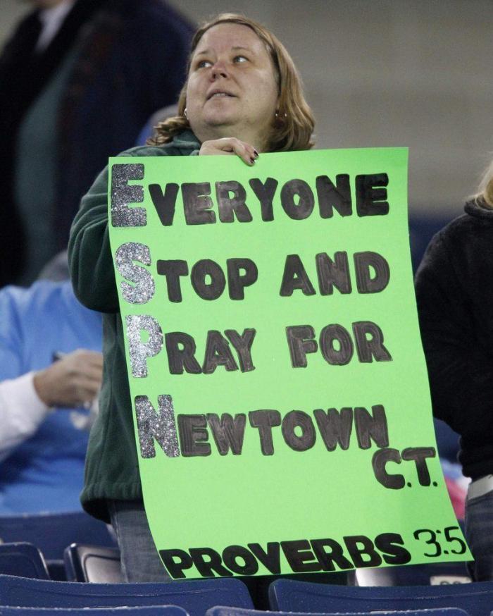 Tiroteo en Connecticut: Los deportistas rinden homenaje a las víctimas de Newtown (FOTOS)