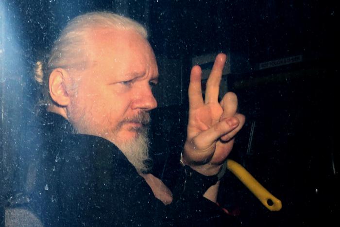 Un informe entregado a la Audiencia Nacional detalla el espionaje de una empresa española a Julian Assange